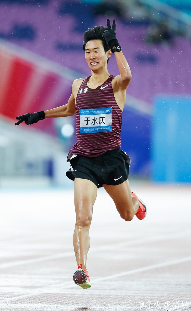 全运会男子5000米决赛 辽宁选手于水庆获得冠军